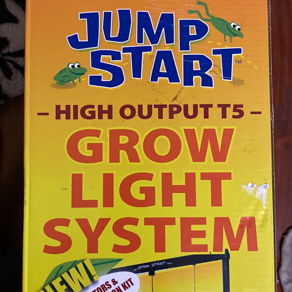 NIB Hydro Farm Jump Start High Output T5 Grow Light System